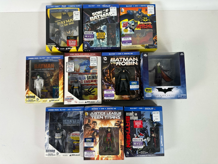 Batman Blu-Ray DVD Combo Lot Including Many Action Figures [Photo 3]