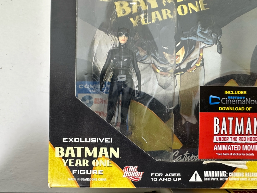 Batman Blu-Ray DVD Combo Lot Including Many Action Figures [Photo 5]