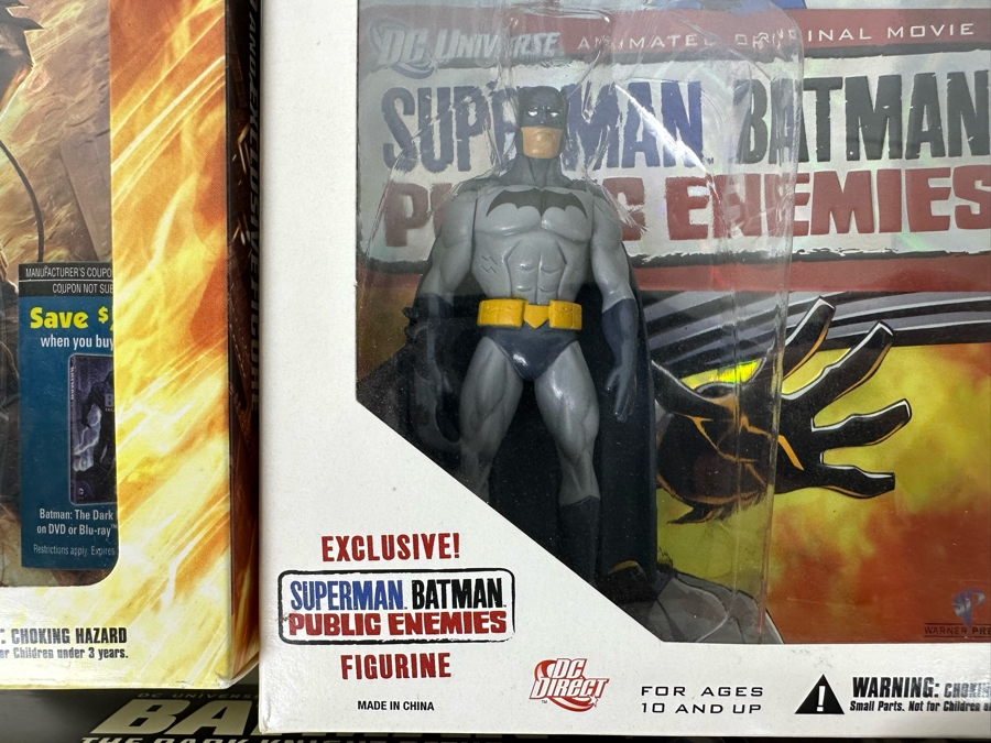Batman Blu-Ray DVD Combo Lot Including Many Action Figures [Photo 13]