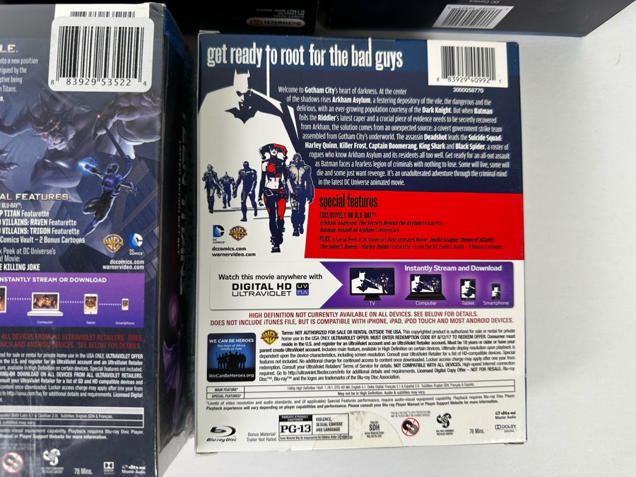 Batman Blu-Ray DVD Combo Lot Including Many Action Figures [Photo 31]