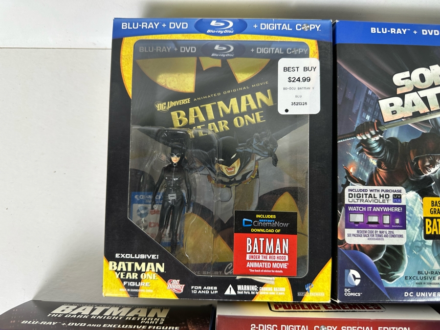Batman Blu-Ray DVD Combo Lot Including Many Action Figures [Photo 4]