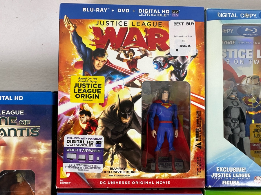Blu-Ray DVD Combo Lot with Many Action Figures Including: Justice League, Green Lantern and Superman Movies [Photo 4]