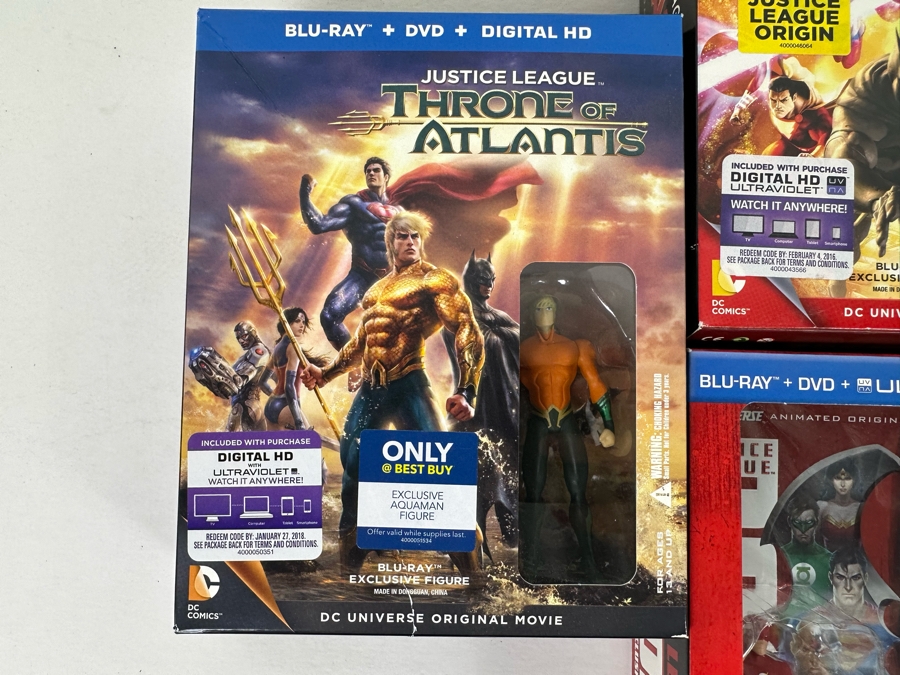 Blu-Ray DVD Combo Lot with Many Action Figures Including: Justice League, Green Lantern and Superman Movies [Photo 11]