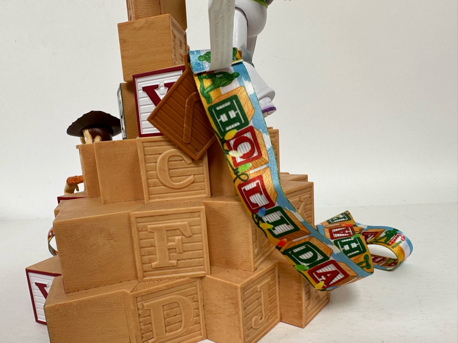 Disney Parks 2002 Happy Holidays 'Toy Story' Buzz and Woody Light Up Popcorn Bucket 9W x 11H [Photo 9]