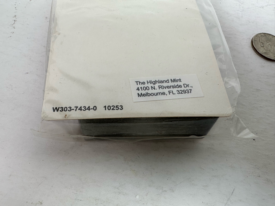 The Nightmare Before Christmas Vintage Trick or Treat Collapsible Pail, Jack Skellington Coffin Popcorn Bucket and Haunted Mansion Holiday Figurine 6H/4.5H [Photo 9]