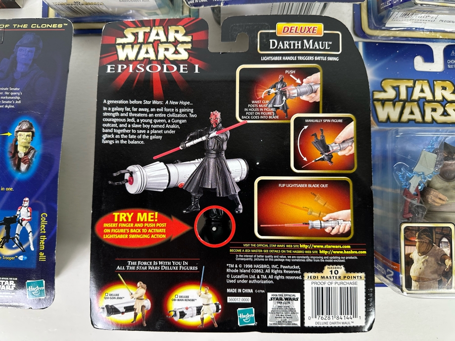 Star Wars Lot of Action Figures Includes: Anakin Skywalker, Darth Vader, R2-D2, Yoda, Dexter Jetsetter, Chewbacca, Luke Skywalker, Sam Wesell and more [Photo 27]