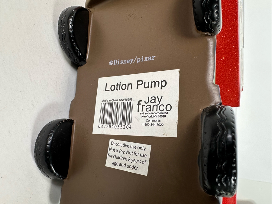 Disney Pixar 'Cars' Lot Including Rip Stick Racers, Mater, Maru, Lightning McQueen, Toon, Cannonball Mater, Reindeer Mater and Tow Mater Jay Franco Soap Dispenser [Photo 18]