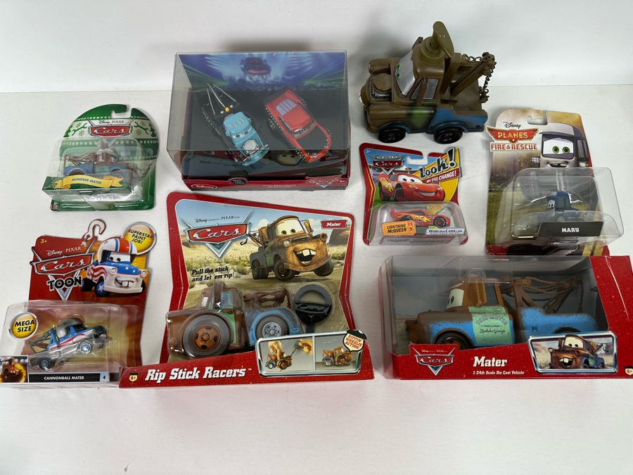Disney Pixar 'Cars' Lot Including Rip Stick Racers, Mater, Maru, Lightning McQueen, Toon, Cannonball Mater, Reindeer Mater and Tow Mater Jay Franco Soap Dispenser [Photo 3]