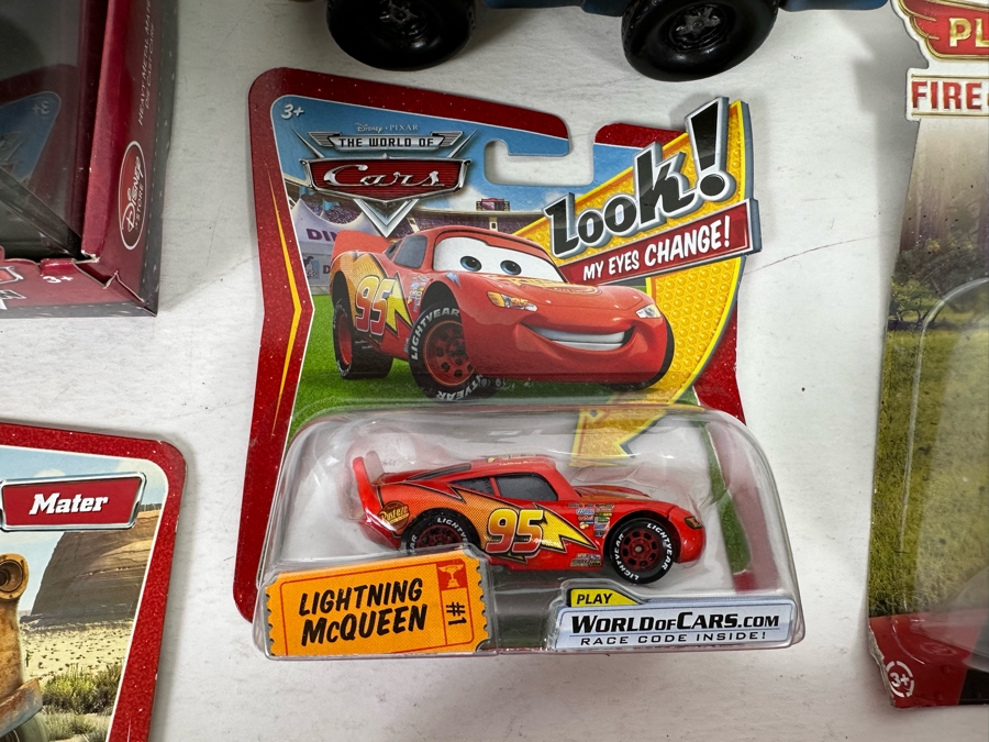 Disney Pixar 'Cars' Lot Including Rip Stick Racers, Mater, Maru, Lightning McQueen, Toon, Cannonball Mater, Reindeer Mater and Tow Mater Jay Franco Soap Dispenser [Photo 12]