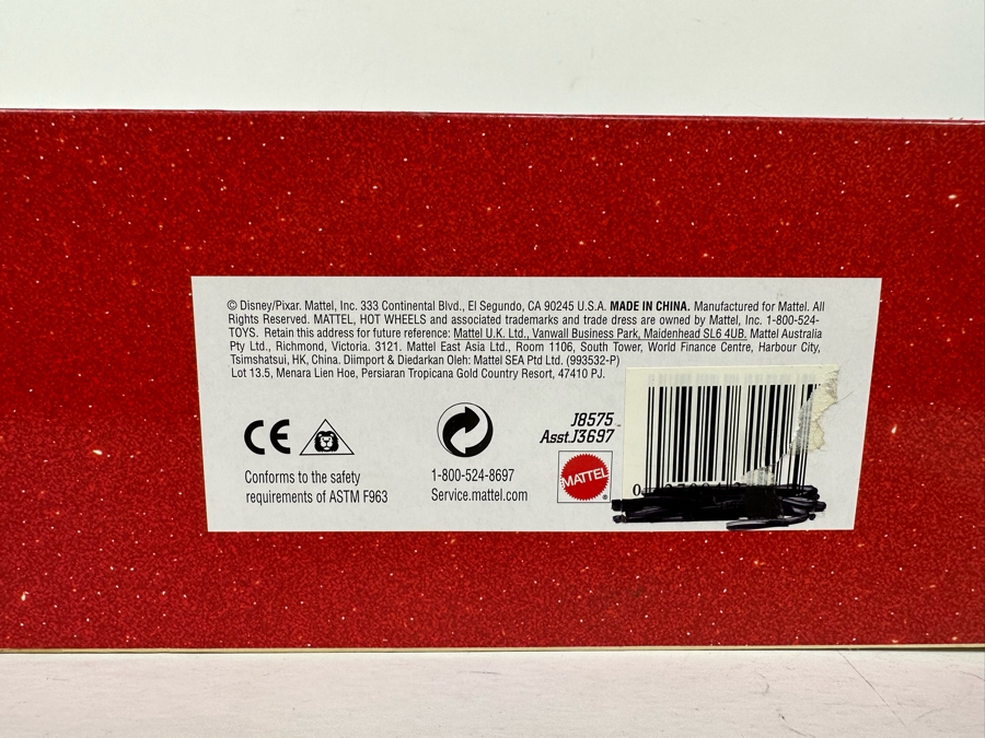 Disney Pixar 'Cars' Lot Including Rip Stick Racers, Mater, Maru, Lightning McQueen, Toon, Cannonball Mater, Reindeer Mater and Tow Mater Jay Franco Soap Dispenser [Photo 19]