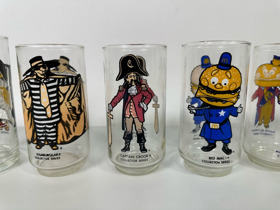 Lot of 7 McDonald Action and Collector Series Drinking Glasses including Hamburglar,  Big Mac, Mayor McChesse and Captain Crook [Photo 9]