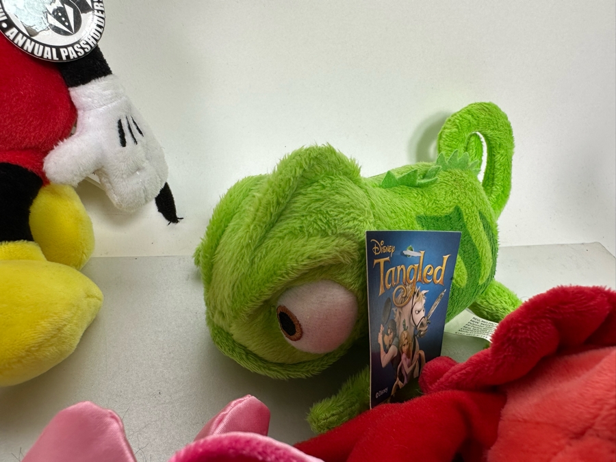 Lot of Disney Vintage Plush Toys Including Olaf, Mater, Mickey, Minions, Lucifer, Wicket W. Warrick and More [Photo 17]