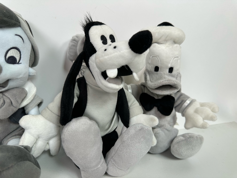 Disney Parks Diamond Celebration Monochrome Plush Toys Including Mickey, Pinocchio, Goofy and Donald Duck  [Photo 6]
