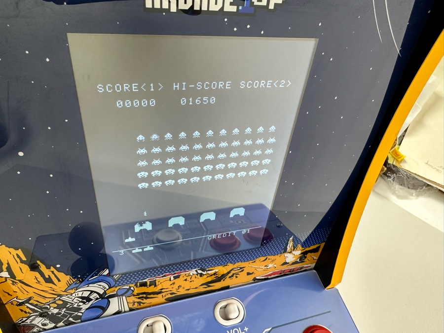 Space Invaders Arcade 1Up Countercade Video Game [Photo 7]