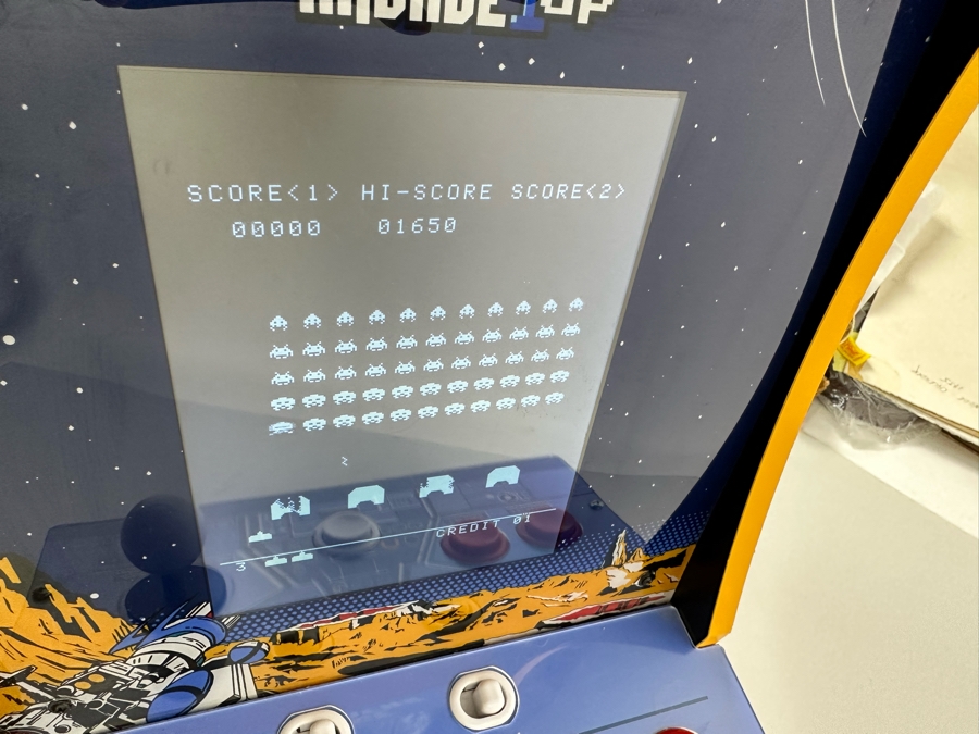 Space Invaders Arcade 1Up Countercade Video Game [Photo 8]