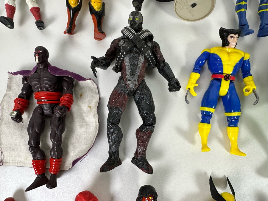 Collection Of Vintage Action Figures X-Men, Star Wars, Marvel, Pokemon - See Photos [Photo 10]
