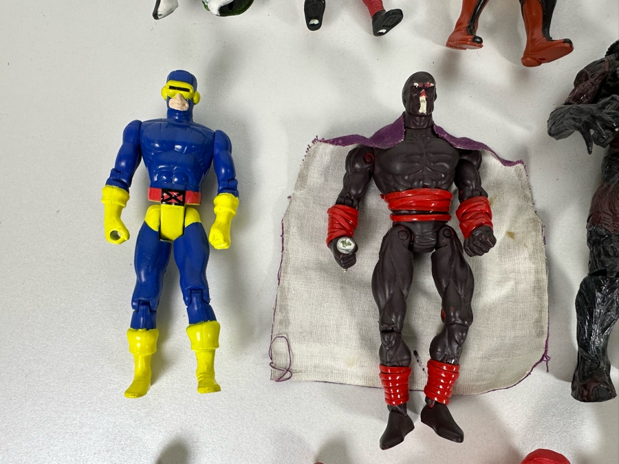 Collection Of Vintage Action Figures X-Men, Star Wars, Marvel, Pokemon - See Photos [Photo 11]
