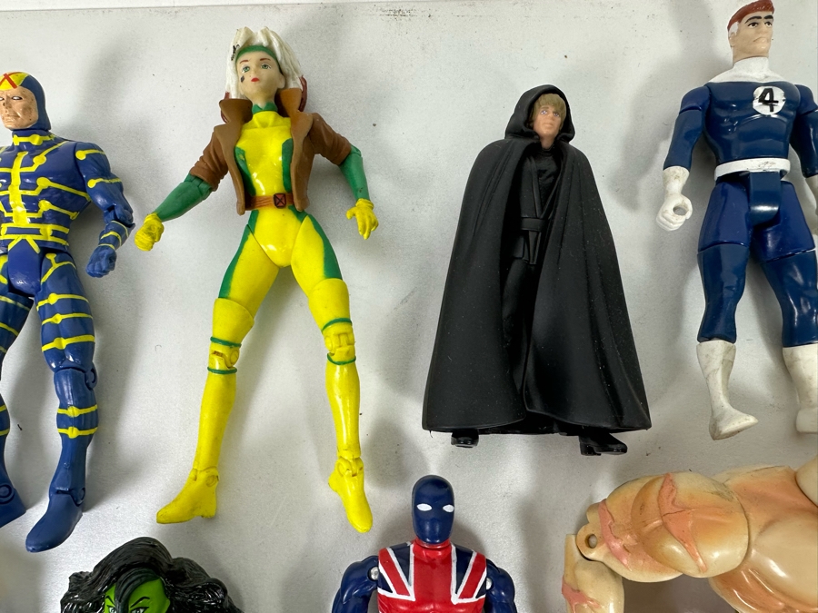 Collection Of Vintage Action Figures X-Men, Star Wars, Marvel, Pokemon - See Photos [Photo 4]