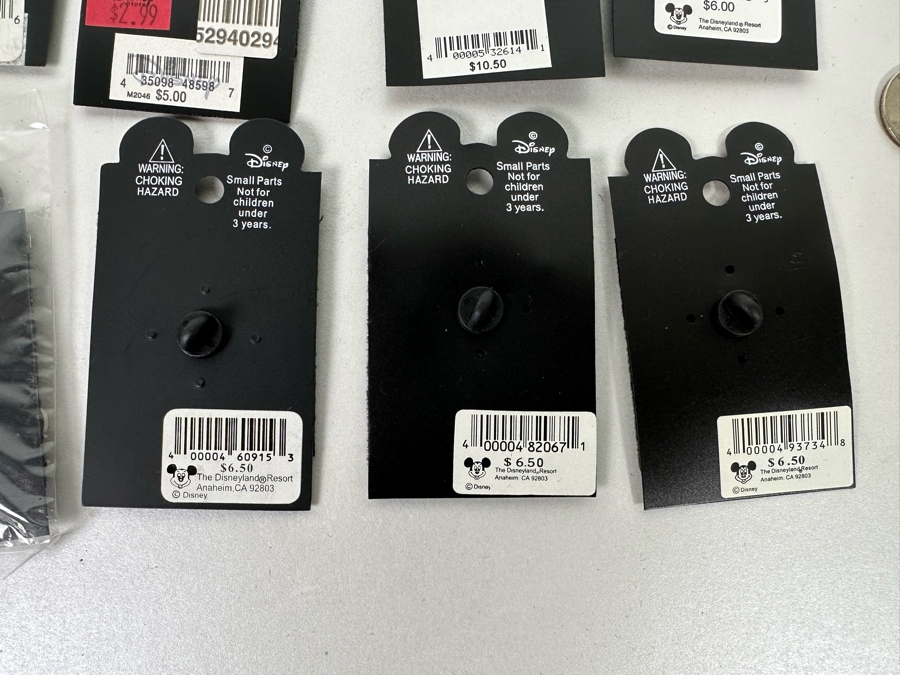 Fifteen Vintage Disney Trading Pins New On Cards [Photo 18]