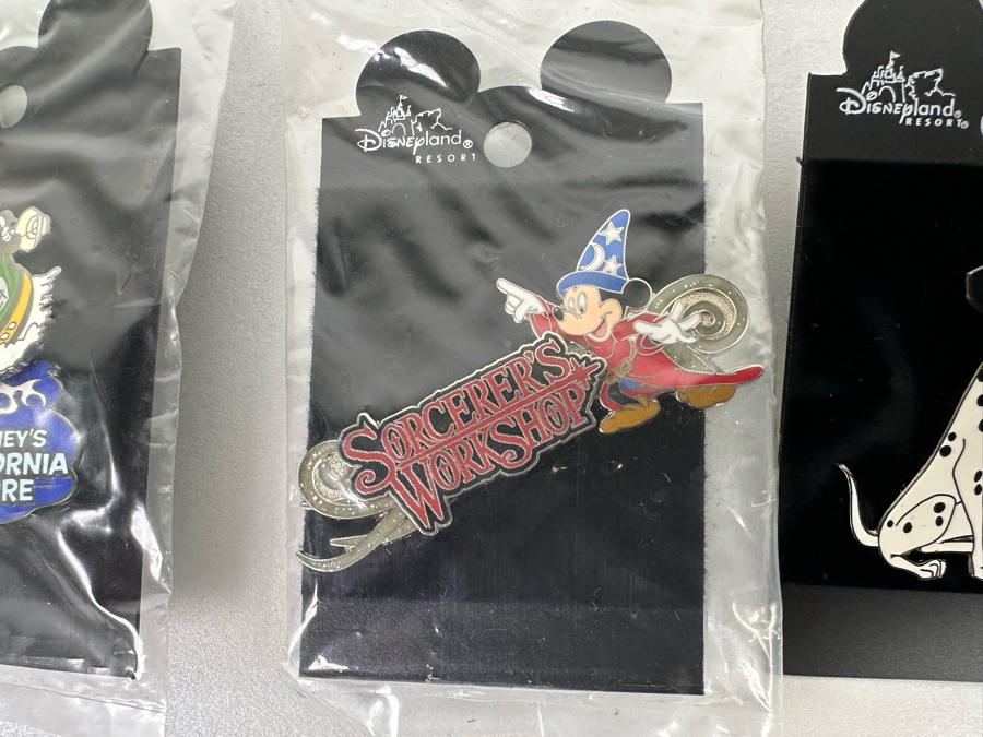 Fifteen Vintage Disney Trading Pins New On Cards [Photo 13]