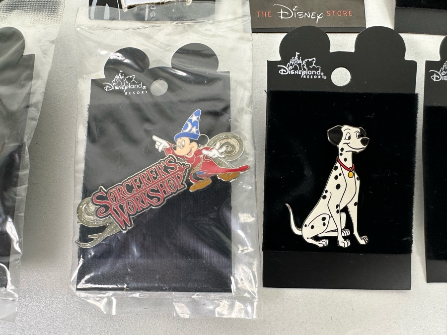 Fifteen Vintage Disney Trading Pins New On Cards [Photo 12]