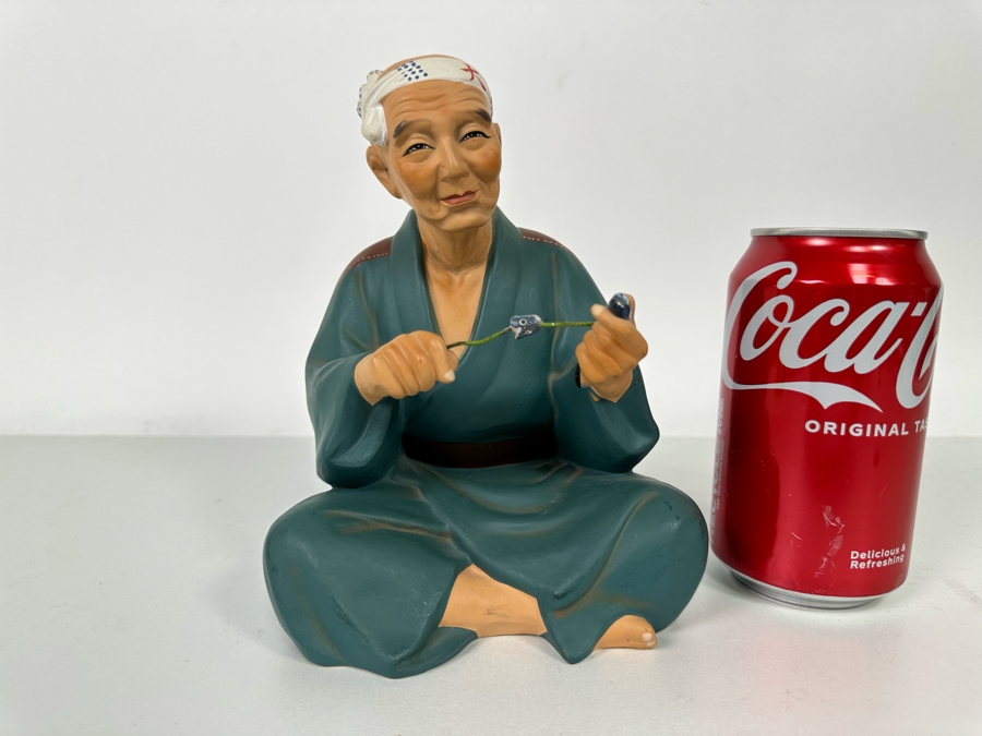 Vintage Japanese Hakata Urasaki Hand Painted Ceramic Doll Figurine Seated Man 5W X 7H [Photo 18]