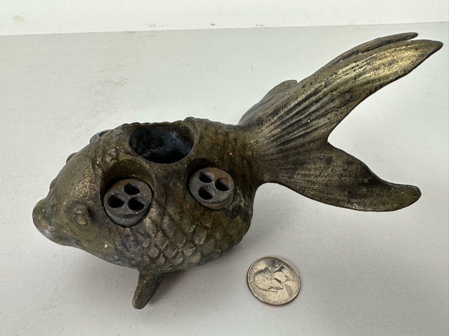 Vintage Japanese Ikebana Flower Frog Koi Fish 6.5W x 4D x 3H [Photo 6]