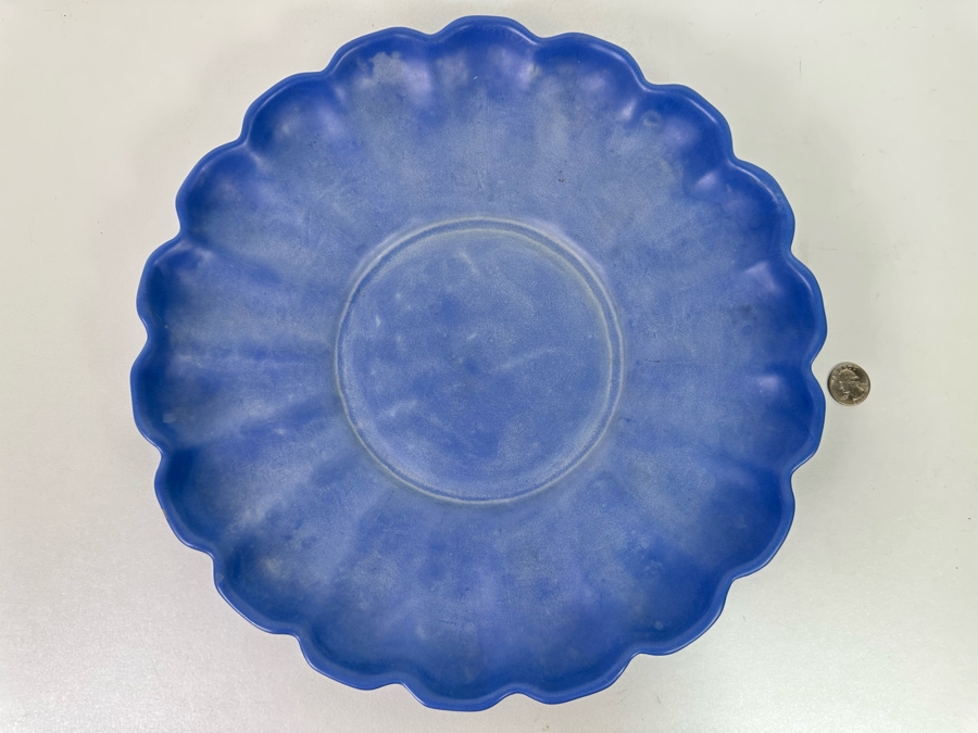 14' Catalina Island Pottery Scalloped Edge Plate [Photo 2]
