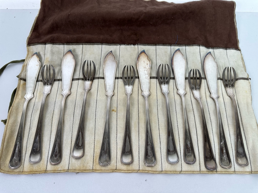 Vintage Set of 6 Silverplate Fish Knives and Forks [Photo 3]