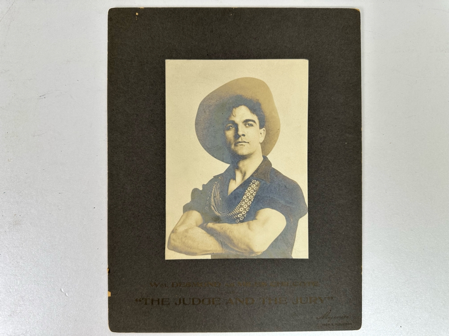 A Pictorial History of Westerns by Michael Parkinson and Clyde Jeavons Hardback Book Plus Actor Portrait Photograph Of William Desmond As Miles Chilcote 'The Judge And The Jury' And Red Ryder Photograph [Photo 3]