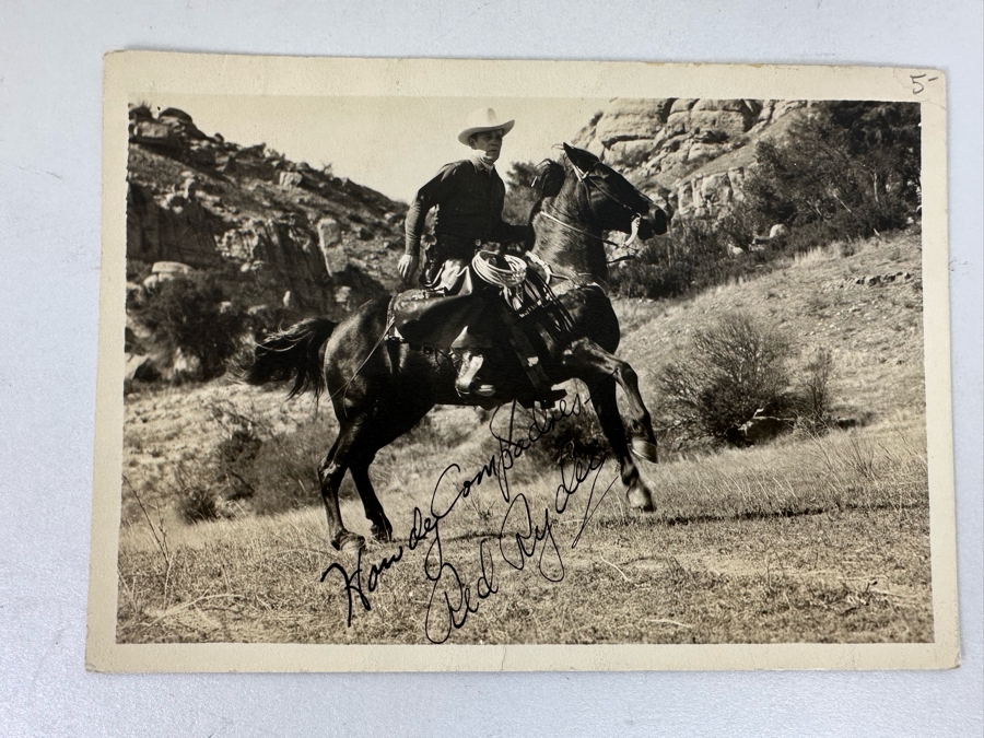 A Pictorial History of Westerns by Michael Parkinson and Clyde Jeavons Hardback Book Plus Actor Portrait Photograph Of William Desmond As Miles Chilcote 'The Judge And The Jury' And Red Ryder Photograph [Photo 11]