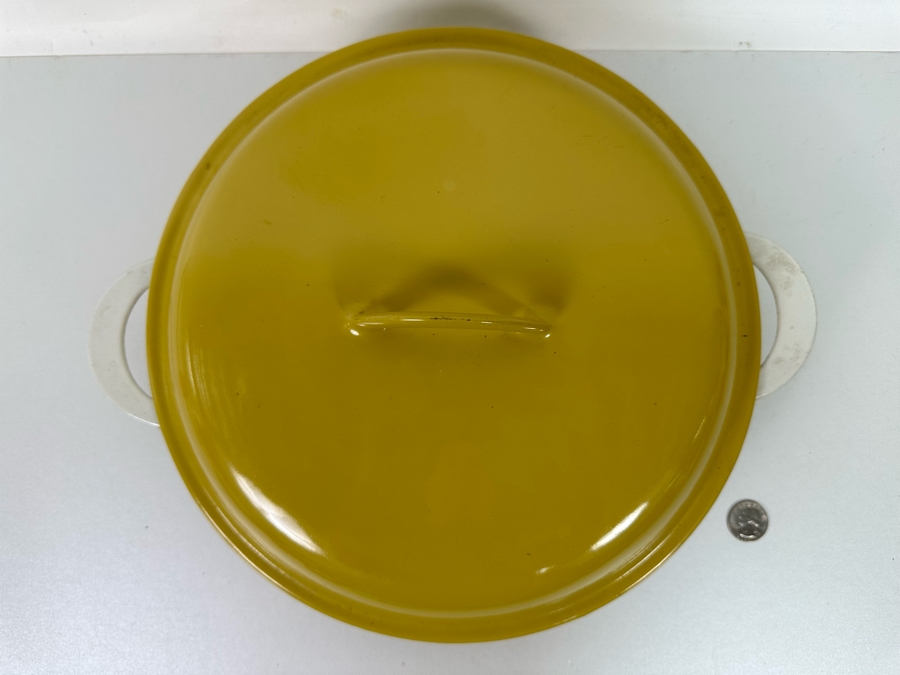 Descoware Belgium Mustard Yellow 3.5 Quart Casserole Cast Iron and Enamel Cookware 14W x 5.5H [Photo 4]