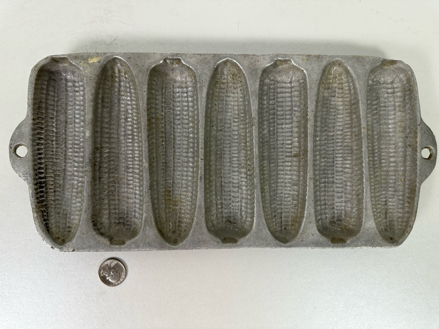 Vintage Cast Iron Corn Cob Bread Muffin Mold Pan 13.5 X 6 [Photo 6]