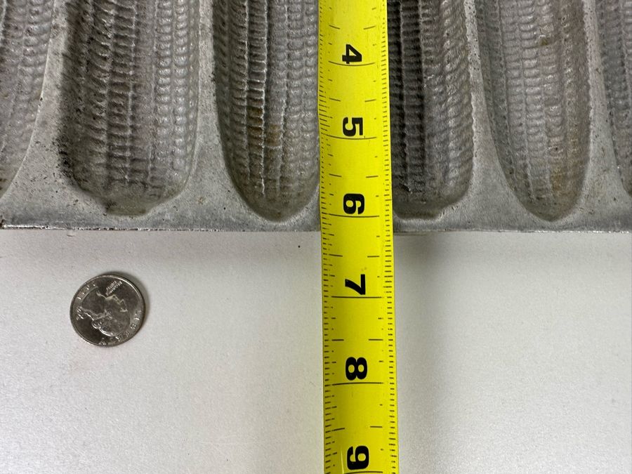 Vintage Cast Iron Corn Cob Bread Muffin Mold Pan 13.5 X 6 [Photo 8]