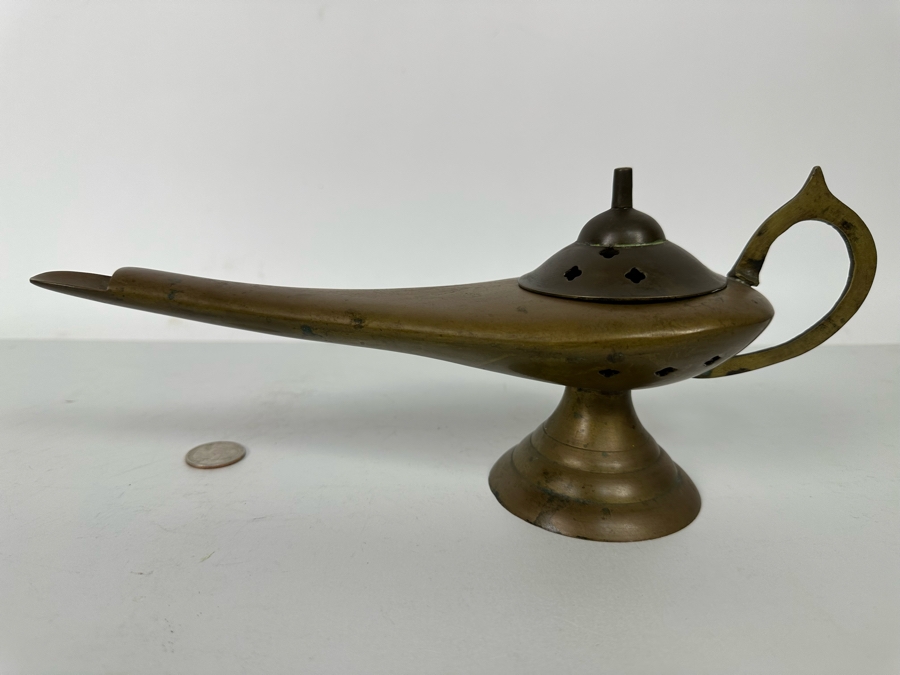 Vintage Bronze Brass Oil Lamp 12W X 4D X 5H [Photo 9]