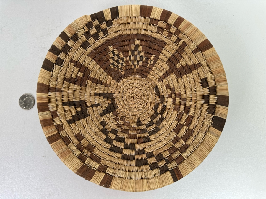 Vintage Native American Coiled Tray Basket 9W X 1.75H [Photo 3]