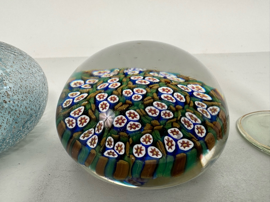 Vintage Murano Italian Glass Paperweight And Pair Of Art Glass Perfume Bottles 4H And 8H [Photo 8]