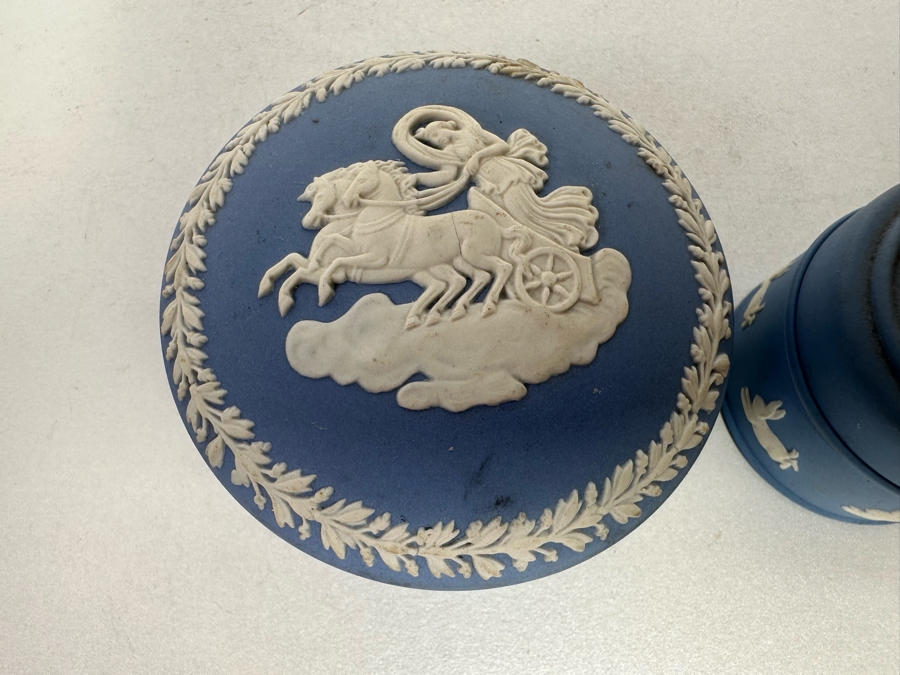 Pair Of Vintage Wedgwood Porcelain Boxes 2.5R And 1.5R [Photo 7]
