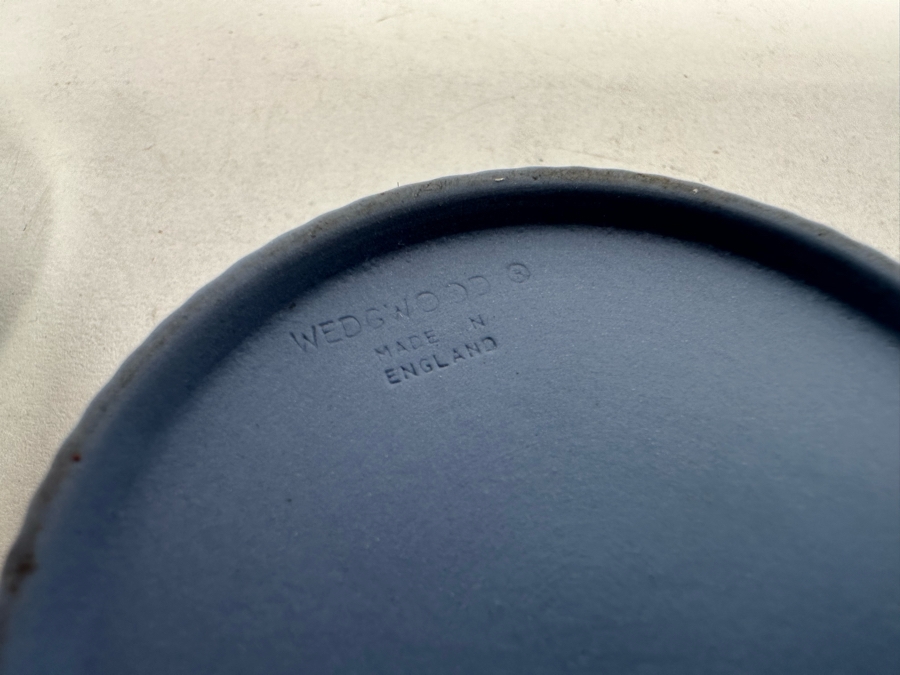 Pair Of Vintage Wedgwood Porcelain Boxes 2.5R And 1.5R [Photo 12]