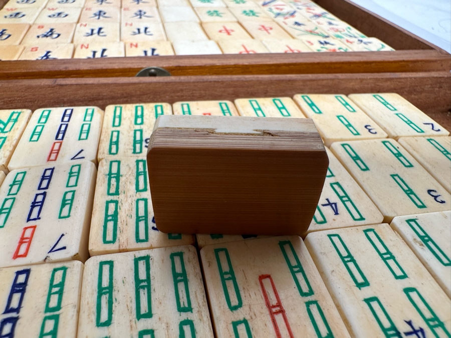 Antique Chinese Mahjong Mah-Jongg Set Bamboo And Bone Tiles With Wooden 5-Drawer Box (Front Left Of Box Is Missing Wooden Piece) 1923 Patent Date [Photo 8]