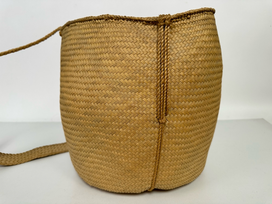 Vintage Handmade Woven Mexican Tortilla Basket Handbag With Strap 10W X 11H [Photo 5]