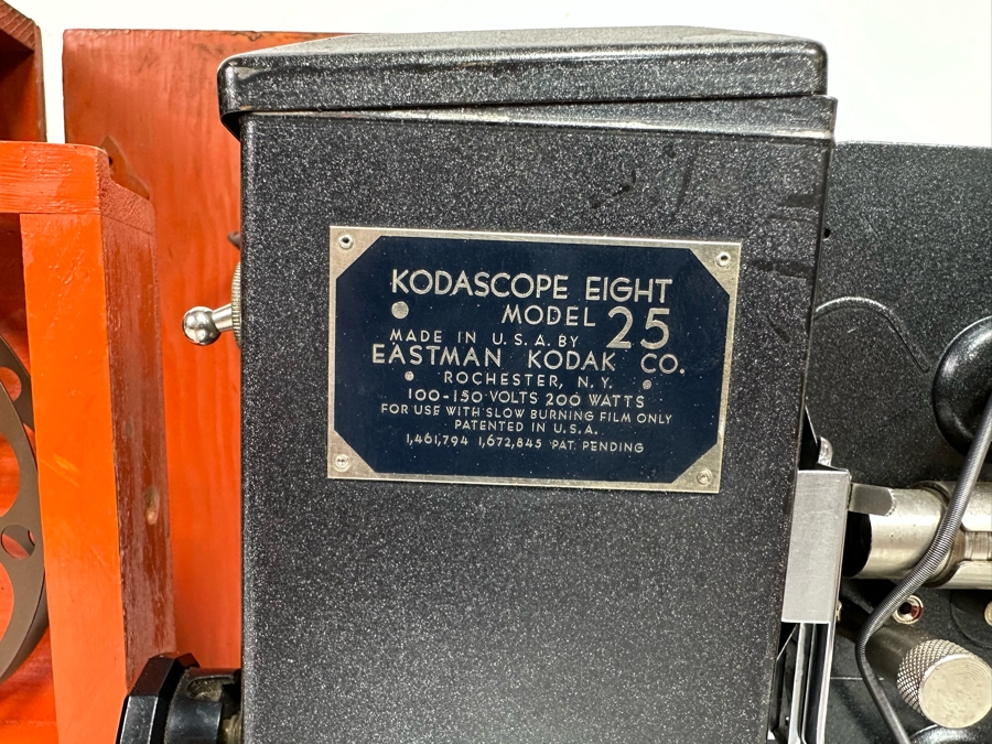 Vintage Kodascope Eight Model 25 Eastman Kodak Co Film Projector With Case 12W X 7D X 13H [Photo 7]