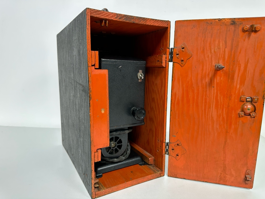 Vintage Kodascope Eight Model 25 Eastman Kodak Co Film Projector With Case 12W X 7D X 13H [Photo 16]