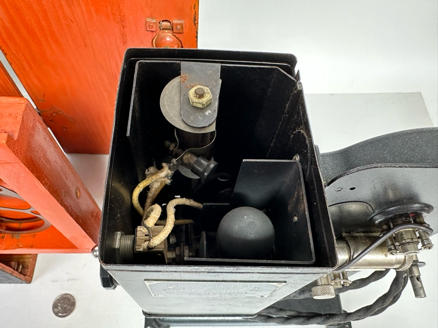 Vintage Kodascope Eight Model 25 Eastman Kodak Co Film Projector With Case 12W X 7D X 13H [Photo 8]