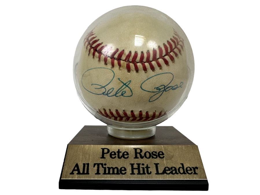 Autographed Pete Rose Baseball All Time Hit Leader With MLB Endorsed Authenticity Sticker On Bottom Of Stand
