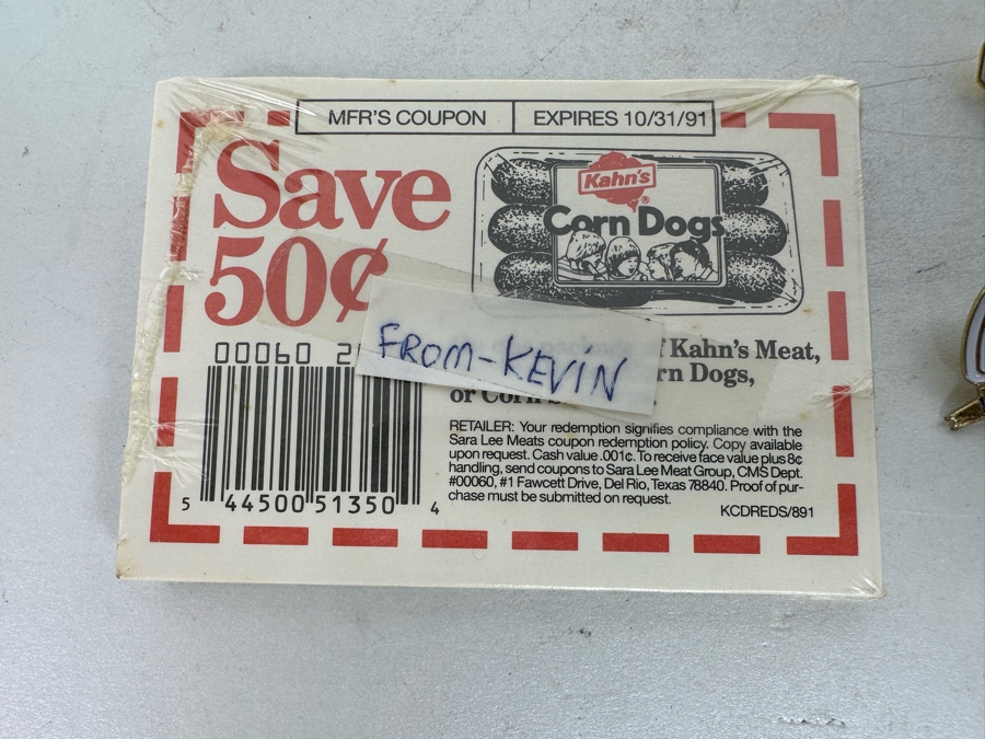 Pete Rose Baseball Collectibles Including Pocket Knife, Various Pins, Watch, Unopened Pete Rose Pepsi Playing Cards, Lou Piniella Cincinnati Reds Playing Cards, Button And More - See Photos [Photo 14]