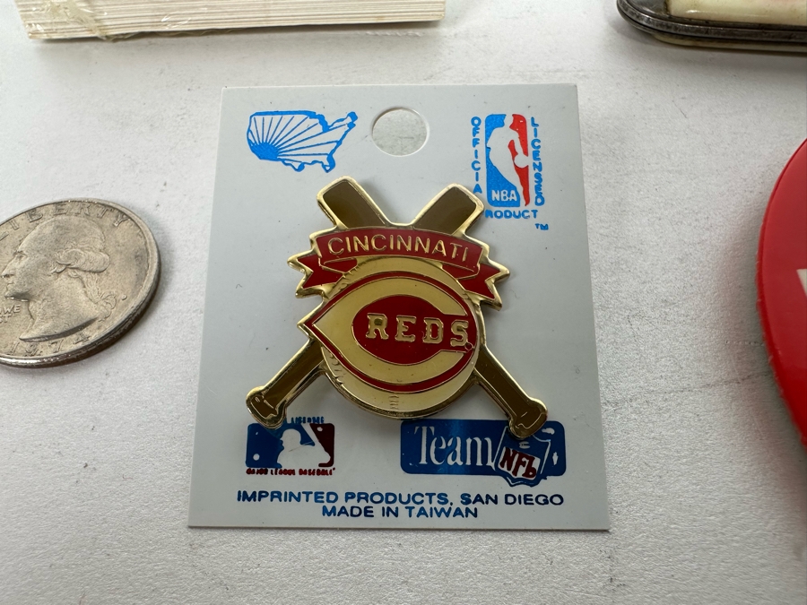 Pete Rose Baseball Collectibles Including Pocket Knife, Various Pins, Watch, Unopened Pete Rose Pepsi Playing Cards, Lou Piniella Cincinnati Reds Playing Cards, Button And More - See Photos [Photo 11]