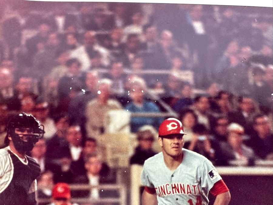 Autographed 8 X 10 Pete Rose Photograph With Certificate Of Authenticity [Photo 9]