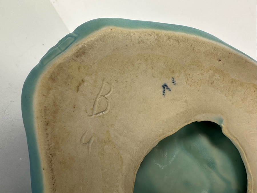 Vintage Van Briggle Arts & Crafts Art Pottery Native American Girl Grinding Corn Figurine 6W X 5D X 5H [Photo 12]