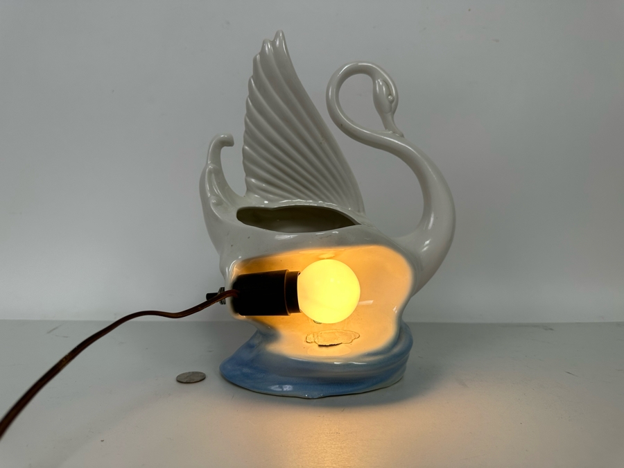 Vintage 1950s Maddux Of California Ceramic White Swan Planter And Lamp 9W X 5D X 12H [Photo 11]